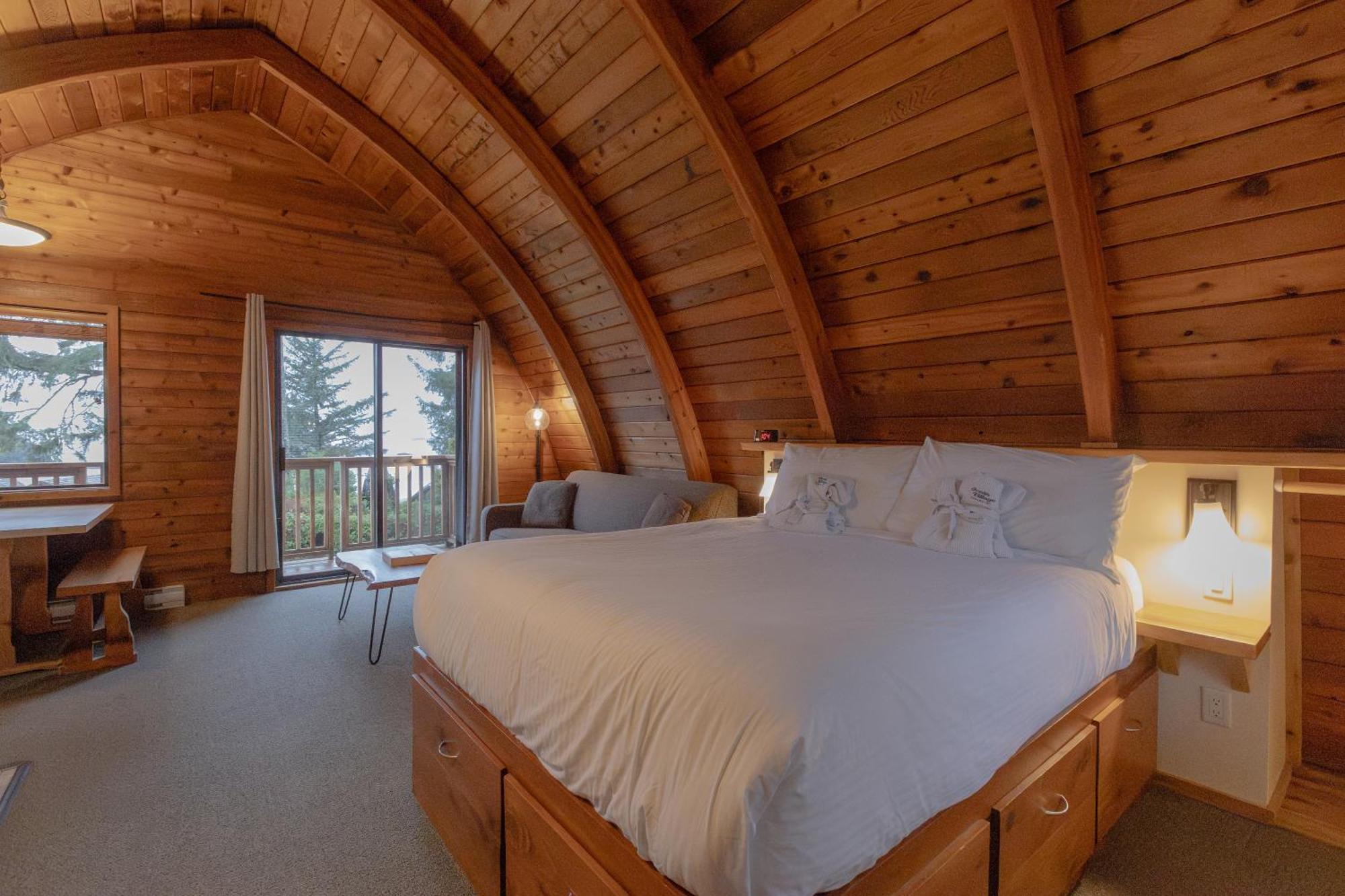 Ocean Village Resort Tofino Dış mekan fotoğraf