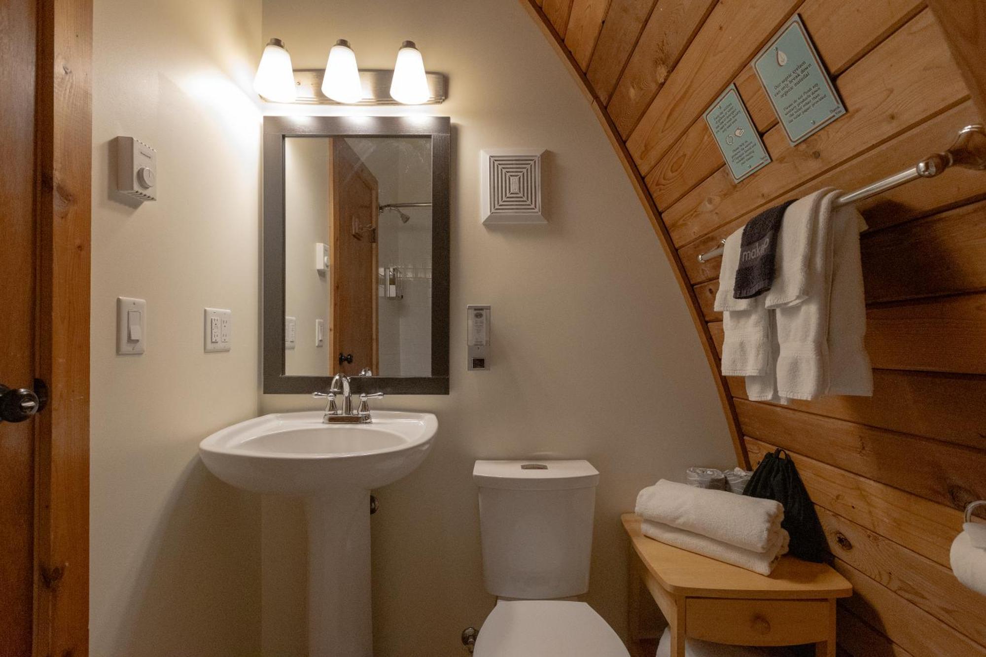 Ocean Village Resort Tofino Dış mekan fotoğraf